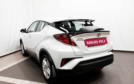 Toyota C-HR I рестайлинг, 2019 год, 2 650 000 рублей, 7 фотография