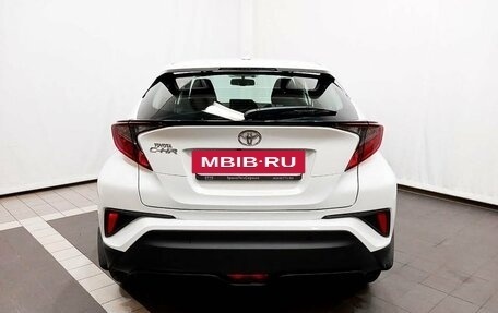 Toyota C-HR I рестайлинг, 2019 год, 2 650 000 рублей, 6 фотография