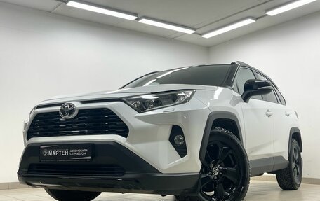 Toyota RAV4, 2021 год, 3 675 000 рублей, 7 фотография