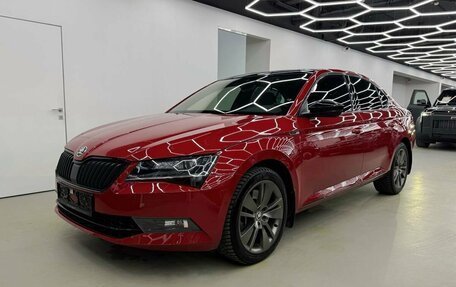 Skoda Superb III рестайлинг, 2017 год, 3 300 000 рублей, 3 фотография