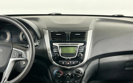 Hyundai Solaris II рестайлинг, 2011 год, 1 049 000 рублей, 18 фотография