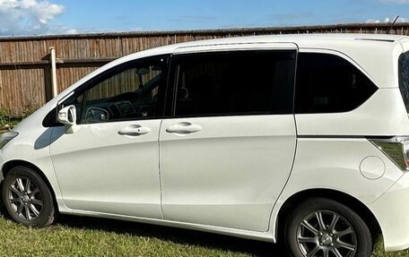 Honda Freed I, 2013 год, 1 200 000 рублей, 6 фотография