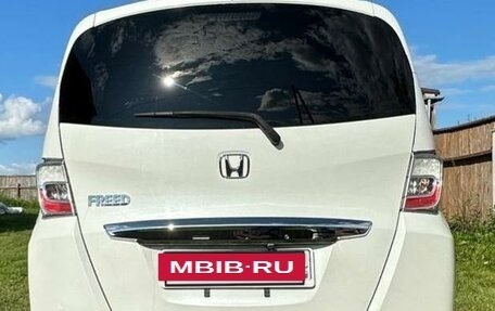 Honda Freed I, 2013 год, 1 200 000 рублей, 7 фотография