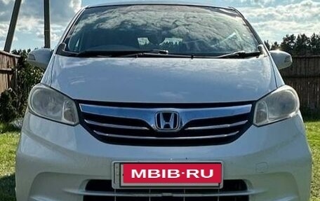 Honda Freed I, 2013 год, 1 200 000 рублей, 5 фотография