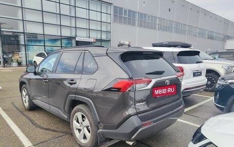 Toyota RAV4, 2020 год, 3 390 000 рублей, 4 фотография