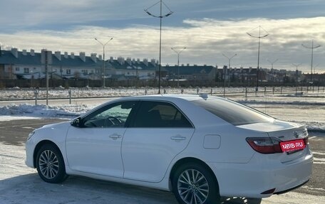 Toyota Camry, 2017 год, 2 200 000 рублей, 6 фотография