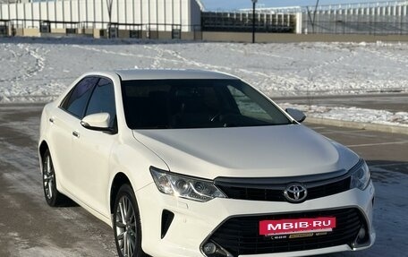 Toyota Camry, 2017 год, 2 200 000 рублей, 3 фотография