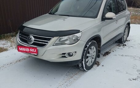 Volkswagen Tiguan I, 2010 год, 100 000 016 рублей, 2 фотография