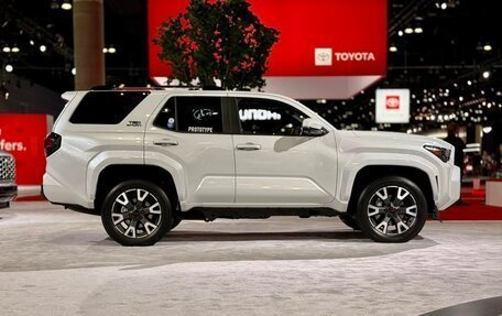 Toyota 4Runner V, 2024 год, 10 333 000 рублей, 4 фотография