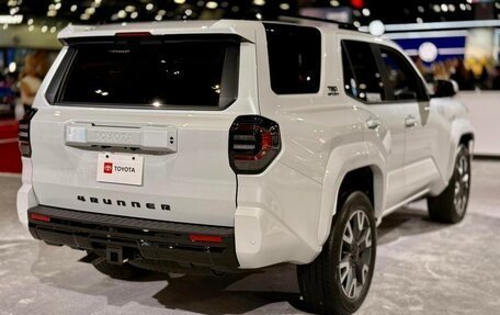 Toyota 4Runner V, 2024 год, 10 333 000 рублей, 3 фотография