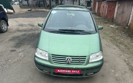 Volkswagen Sharan I рестайлинг, 2001 год, 300 000 рублей, 1 фотография