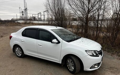 Renault Logan II, 2017 год, 740 000 рублей, 11 фотография