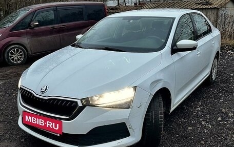 Skoda Rapid II, 2021 год, 1 050 000 рублей, 2 фотография