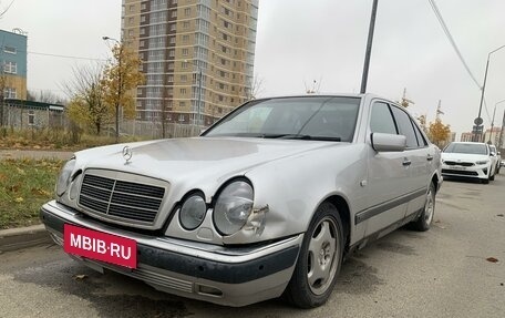 Mercedes-Benz E-Класс, 1998 год, 265 000 рублей, 3 фотография