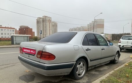 Mercedes-Benz E-Класс, 1998 год, 265 000 рублей, 6 фотография