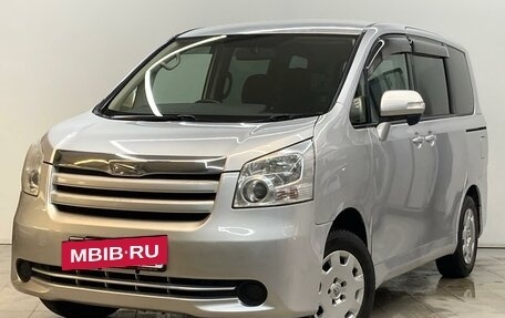 Toyota Noah III, 2008 год, 1 250 000 рублей, 2 фотография