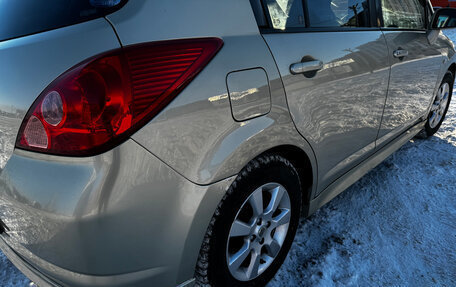 Nissan Tiida, 2005 год, 600 009 рублей, 32 фотография