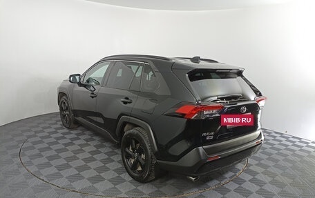 Toyota RAV4, 2021 год, 3 900 000 рублей, 11 фотография