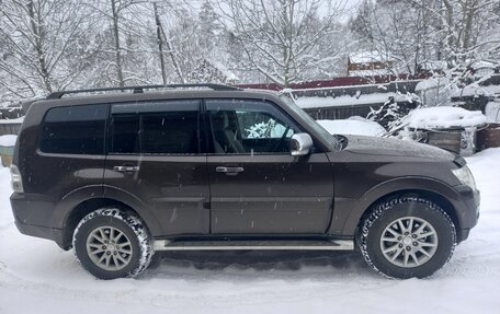 Mitsubishi Pajero IV, 2017 год, 3 700 000 рублей, 17 фотография