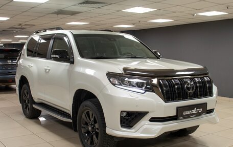 Toyota Land Cruiser Prado 150 рестайлинг 2, 2021 год, 7 894 068 рублей, 3 фотография