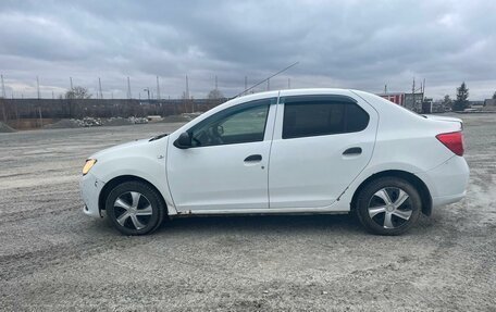 Renault Logan II, 2015 год, 410 000 рублей, 4 фотография