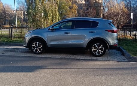 KIA Sportage IV рестайлинг, 2020 год, 2 850 000 рублей, 2 фотография