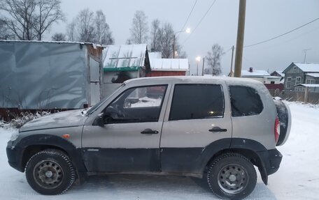 Chevrolet Niva I рестайлинг, 2010 год, 440 000 рублей, 2 фотография