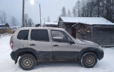 Chevrolet Niva I рестайлинг, 2010 год, 440 000 рублей, 4 фотография