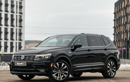 Volkswagen Tiguan II, 2019 год, 2 800 000 рублей, 3 фотография