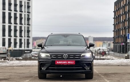 Volkswagen Tiguan II, 2019 год, 2 800 000 рублей, 2 фотография