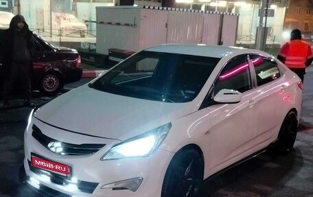 Hyundai Solaris II рестайлинг, 2015 год, 730 000 рублей, 3 фотография