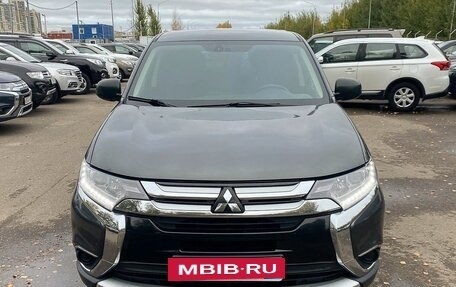 Mitsubishi Outlander III рестайлинг 3, 2015 год, 1 380 000 рублей, 2 фотография