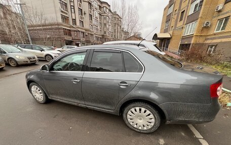 Volkswagen Jetta VI, 2006 год, 450 000 рублей, 3 фотография