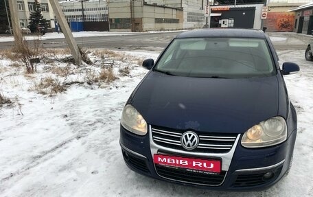 Volkswagen Jetta VI, 2010 год, 550 000 рублей, 2 фотография