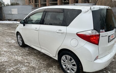 Toyota Ractis II, 2011 год, 750 000 рублей, 2 фотография