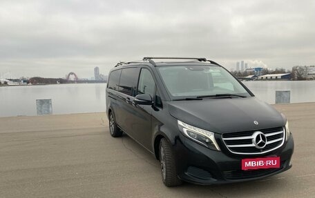 Mercedes-Benz V-Класс, 2018 год, 4 100 000 рублей, 4 фотография