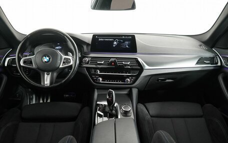 BMW 5 серия, 2020 год, 4 990 000 рублей, 15 фотография