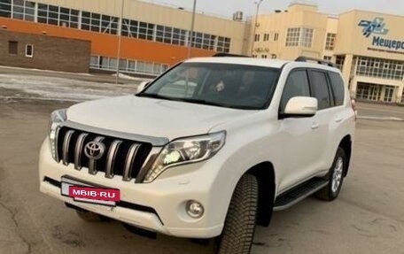 Toyota Land Cruiser Prado 150 рестайлинг 2, 2017 год, 4 490 000 рублей, 2 фотография