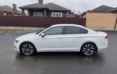 Volkswagen Passat B8 рестайлинг, 2016 год, 1 895 000 рублей, 2 фотография