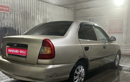 Hyundai Accent II, 2004 год, 300 000 рублей, 2 фотография