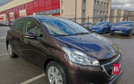 Peugeot 208 II, 2013 год, 865 000 рублей, 4 фотография