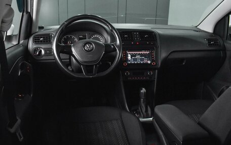 Volkswagen Polo VI (EU Market), 2018 год, 1 349 000 рублей, 6 фотография