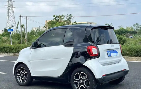 Smart Fortwo III, 2019 год, 1 740 000 рублей, 6 фотография