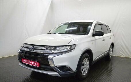 Mitsubishi Outlander III рестайлинг 3, 2016 год, 1 635 000 рублей, 1 фотография