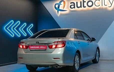 Toyota Camry, 2012 год, 1 906 000 рублей, 6 фотография