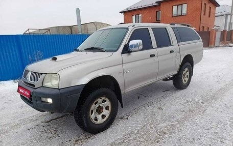 Mitsubishi L200 III рестайлинг, 2005 год, 750 000 рублей, 1 фотография