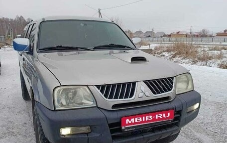 Mitsubishi L200 III рестайлинг, 2005 год, 750 000 рублей, 2 фотография