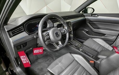 Volkswagen Passat B8 рестайлинг, 2018 год, 2 830 000 рублей, 14 фотография