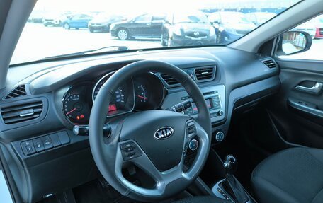 KIA Rio III рестайлинг, 2015 год, 1 044 995 рублей, 10 фотография