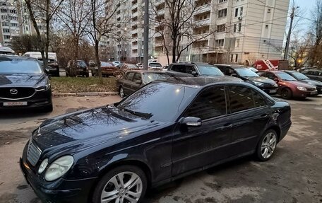 Mercedes-Benz E-Класс, 2004 год, 749 999 рублей, 1 фотография